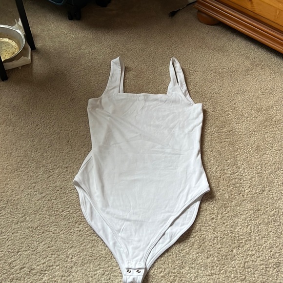 Old navy Sleeveless Square-Neck Bodysuit - white - Picture 3 of 5